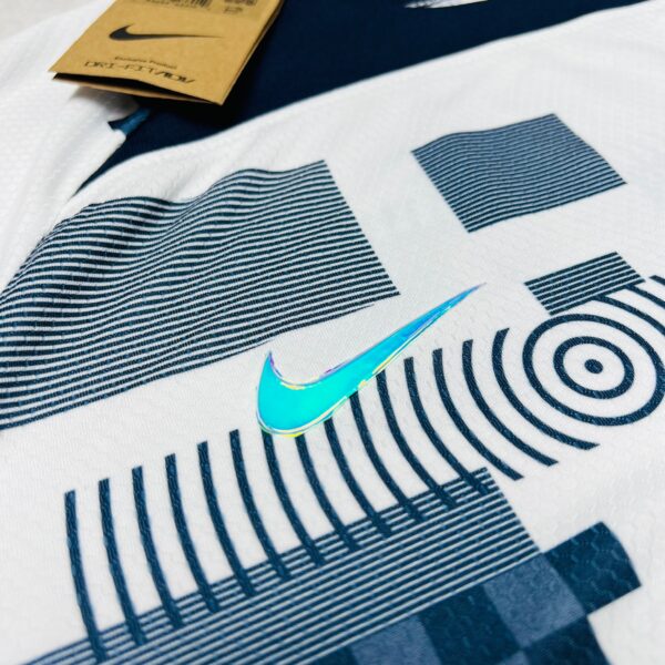 Camisa de Time Tottenham Detalhes - Imagem 3
