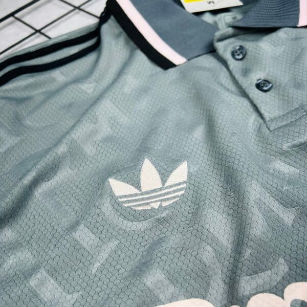 Camisa de Time Real Madrid Cinza Mbappé - Imagem 3