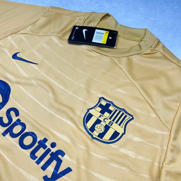 Camisa de Time Barcelona Dourada - Imagem 2