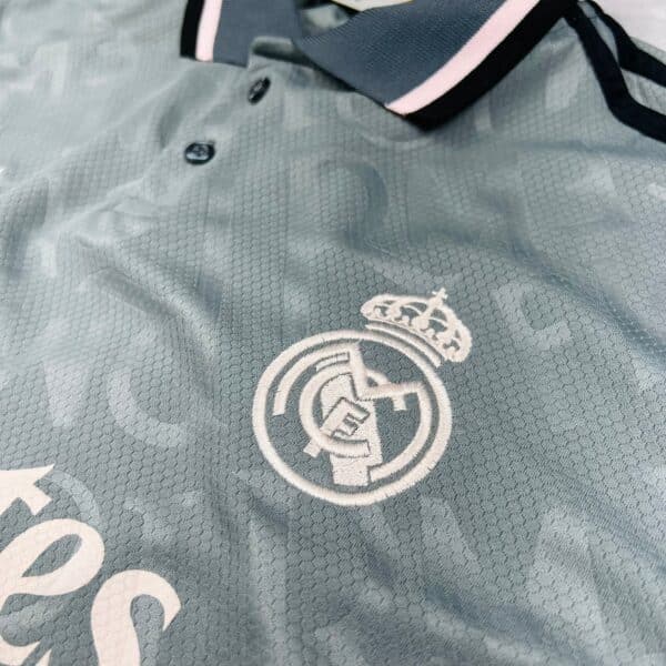 Camisa de Time Real Madrid Cinza Mbappé - Imagem 2