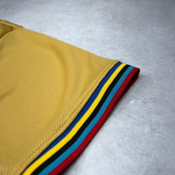 Camisa de Time Barcelona Dourada - Imagem 4