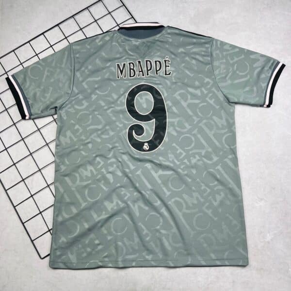 Camisa de Time Real Madrid Cinza Mbappé - Imagem 5